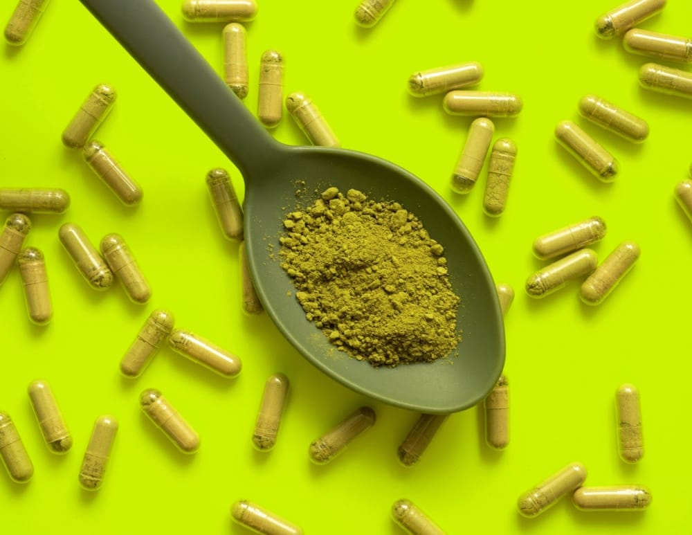 Kratom Capsules vs. Powder: Which Is Better?